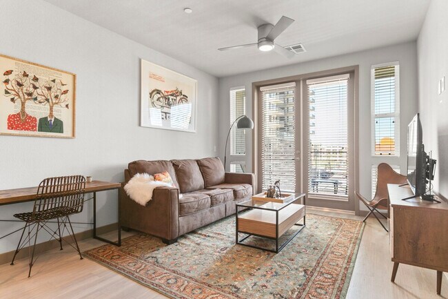 Foto del edificio - 400 N 2nd Ave