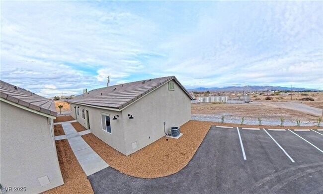 Foto del edificio - 1340 E Arrowhead St