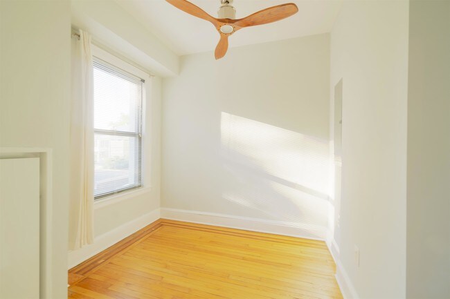 Building Photo - 1613 Harvard St NW