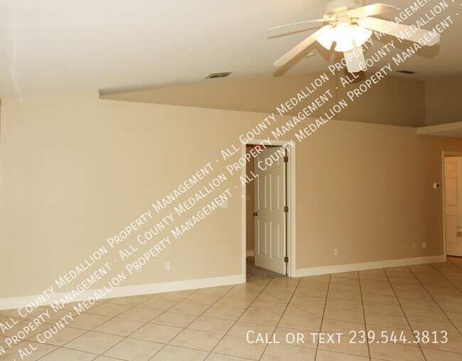 Foto del edificio - 4754 Leonard Blvd S