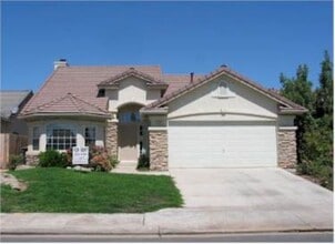 Building Photo - 10337 N Baird Ave