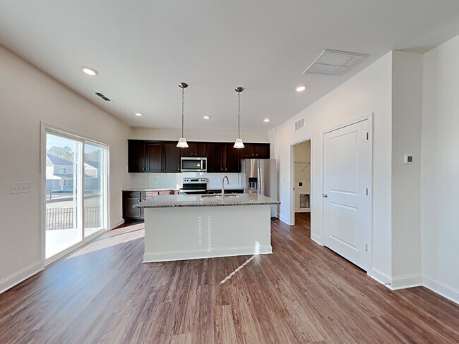 Building Photo - 3273 Brierhill Rd