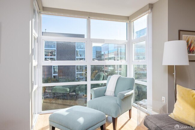 Foto del edificio - 330 Mission Bay Boulevard North