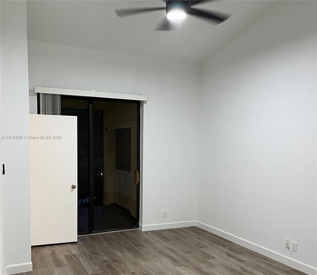 Building Photo - 4543 Carambola Cir S