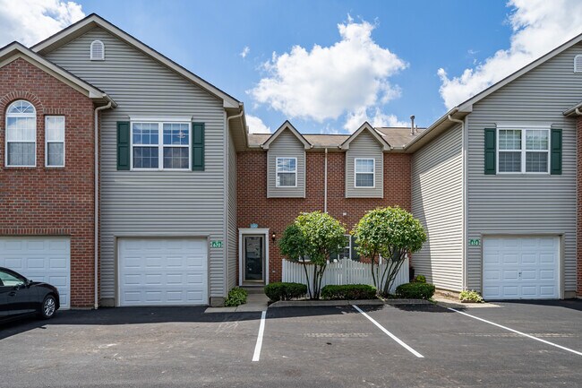Building Photo - 670 Mystic Pointe Dr
