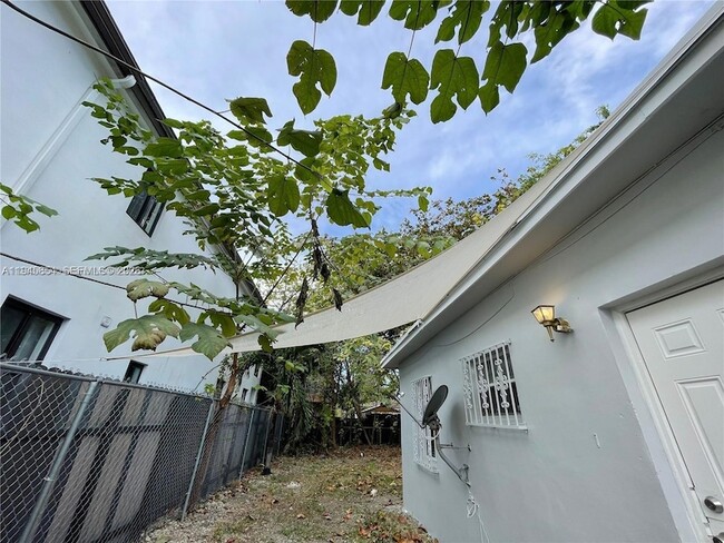 Building Photo - 3032 New York St