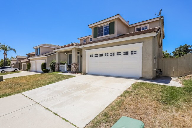 Building Photo - Beautiful Home Ready for Move-In