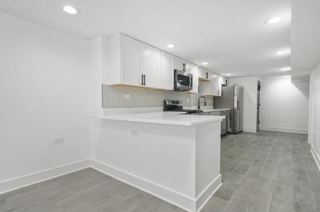 Photo - 322 S Kostner Ave Apartment