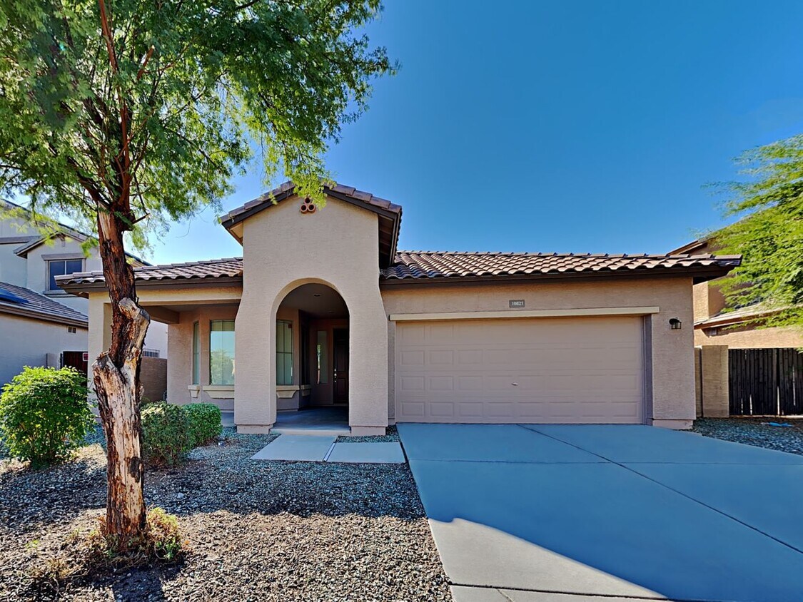 Foto principal - 10822 W Madison St