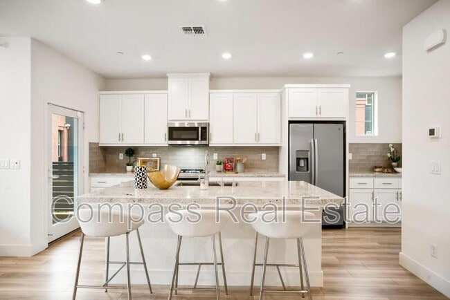 Building Photo - 5720 Greige Cir