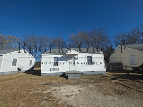 Building Photo - 980 Burr St