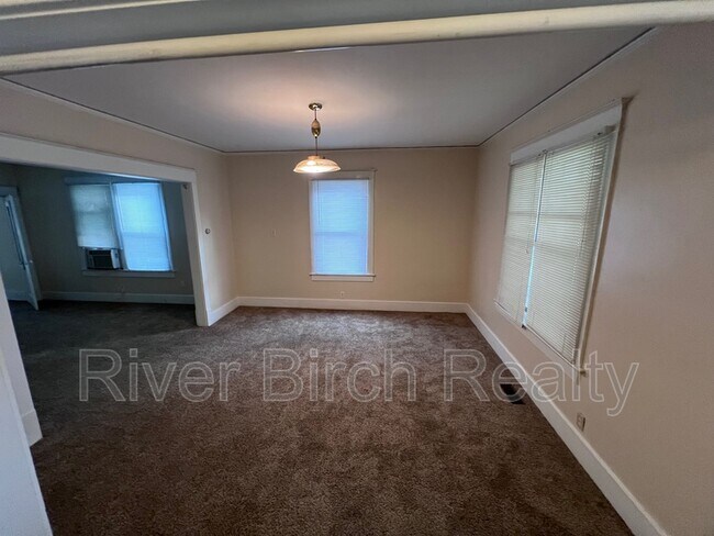 Foto del edificio - 808 S State St