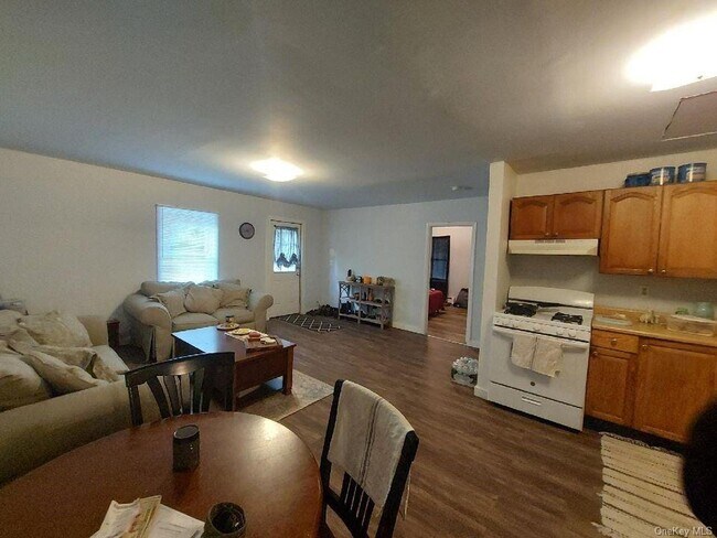 Foto del edificio - 624 Oakland Valley Rd