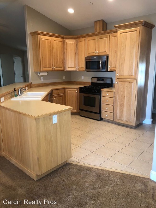 Building Photo - 3 br, 2 bath House - 1070 Truckee Ln