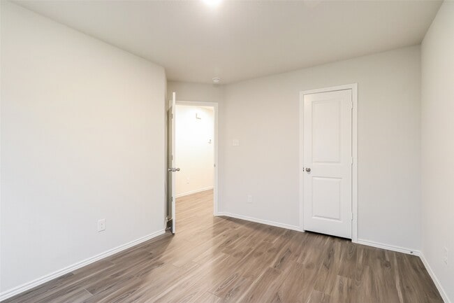 Building Photo - 13478 Musky Dr