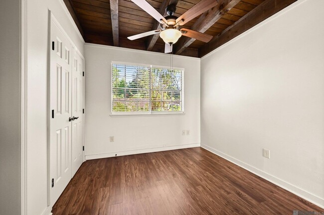 Foto del edificio - 2963 Greenwood Dr