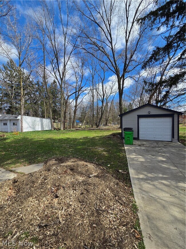 Foto del edificio - 1275 S Green Rd