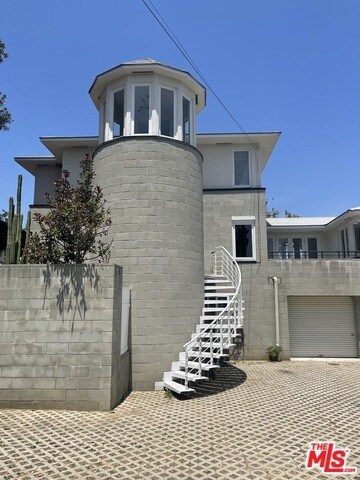 Foto del edificio - 2421 Valley View Dr