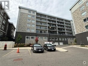 Building Photo - 275 Larch St