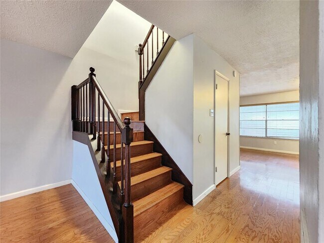 Building Photo - 12226 Beamer Rd