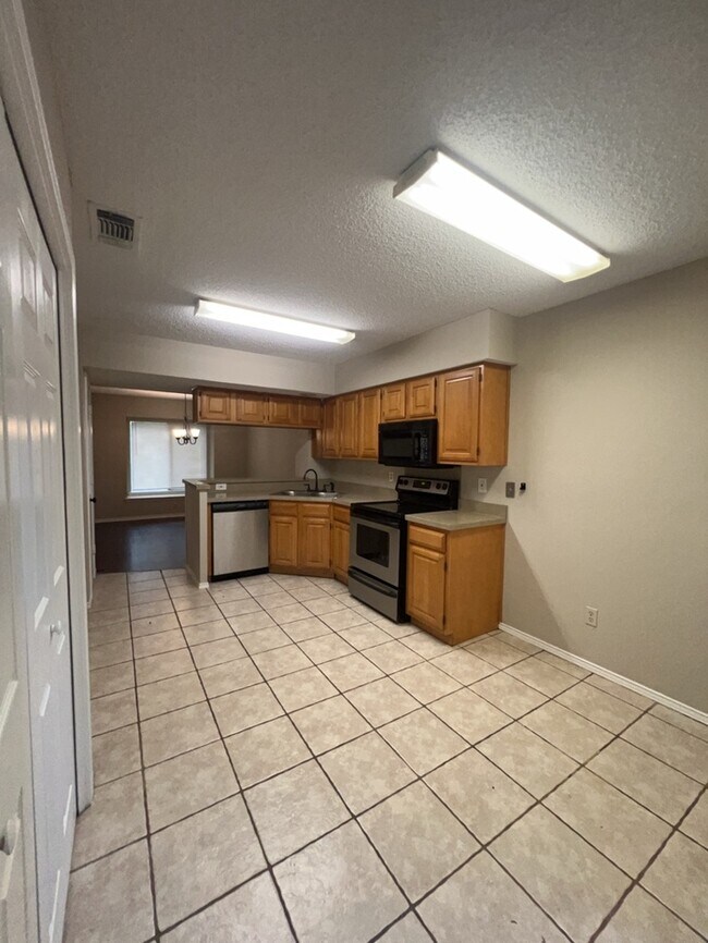 Foto del edificio - Ready to go in Duncanville 3-2-2 home