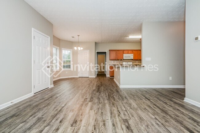 Building Photo - 164 Babbling Brook Dr