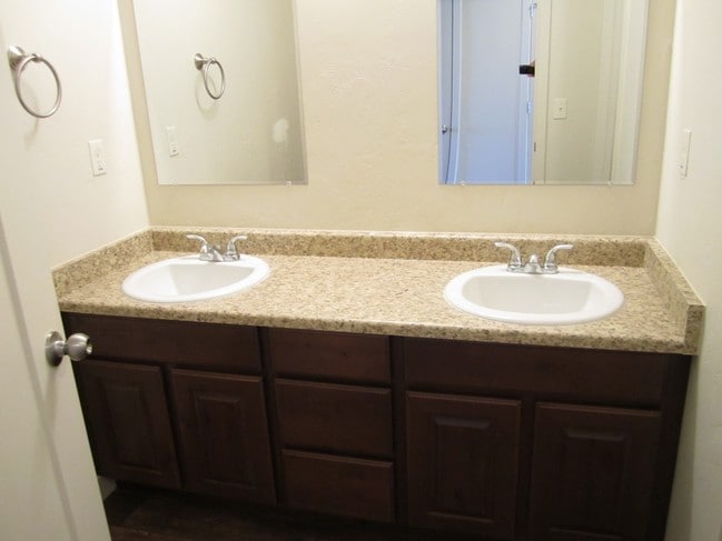 Interior Photo - Edgewater 4Plex