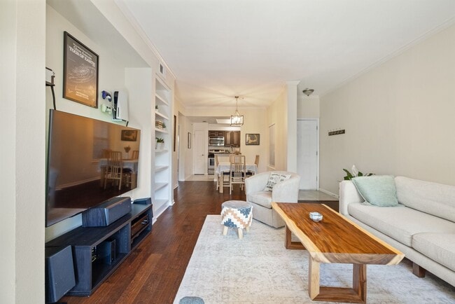 Foto del edificio - 6000 Shepherd Mountain Cove