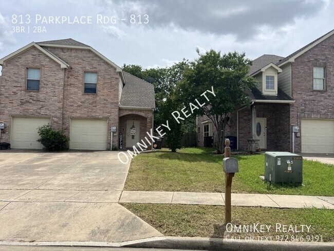 Foto del edificio - 813 Parkplace Ridge