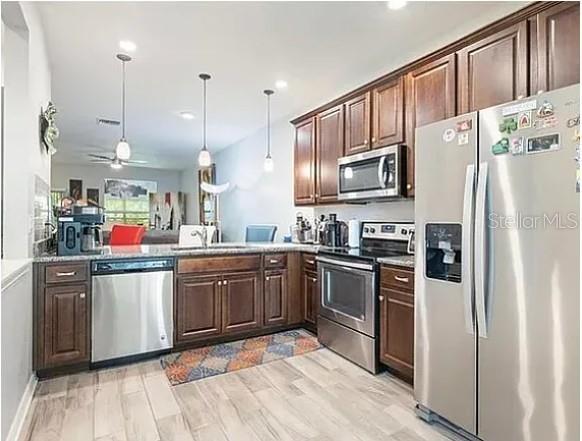 Foto del edificio - 1117 Hillhurst Dr