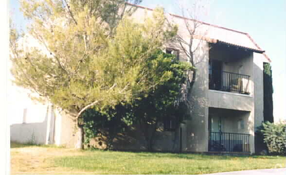 Foto del edificio - 800 E Virginia Way