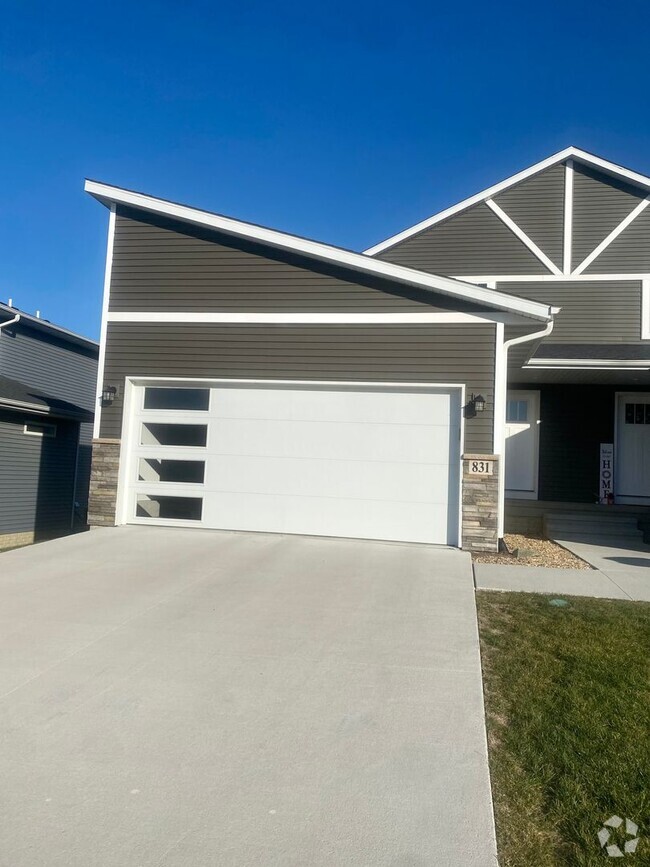 Building Photo - 831 Grindstone Cir