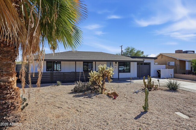 Foto del edificio - 2812 N 71st Pl