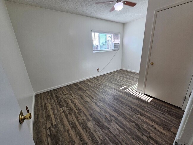 Foto del edificio - 1064R