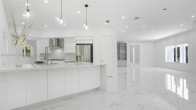 Foto del edificio - 711 Sunset Rd