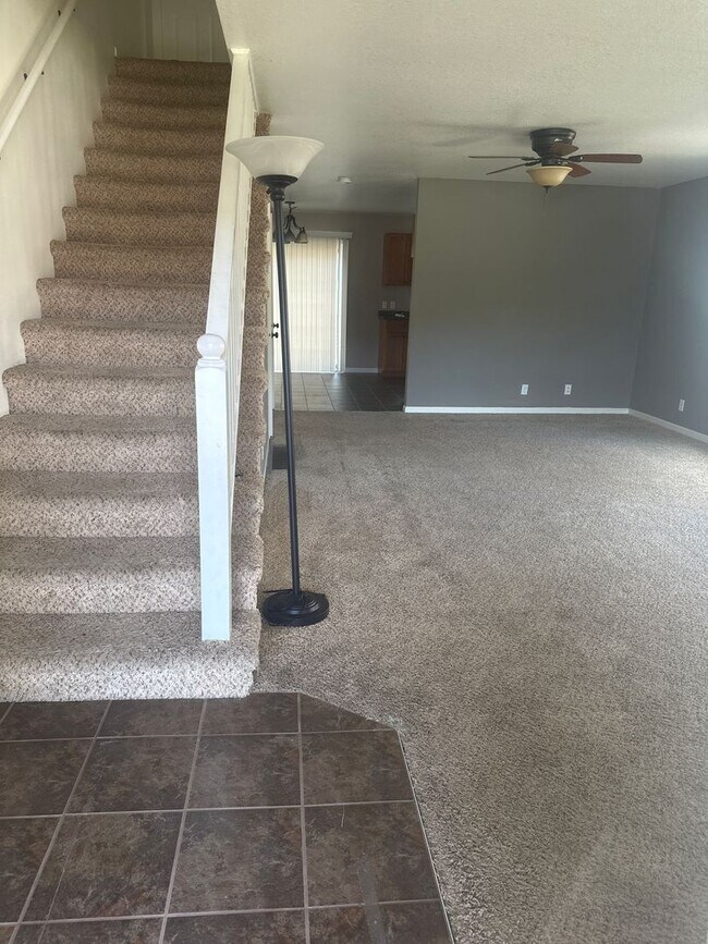 Foto del edificio - 3 bedroom townhouse