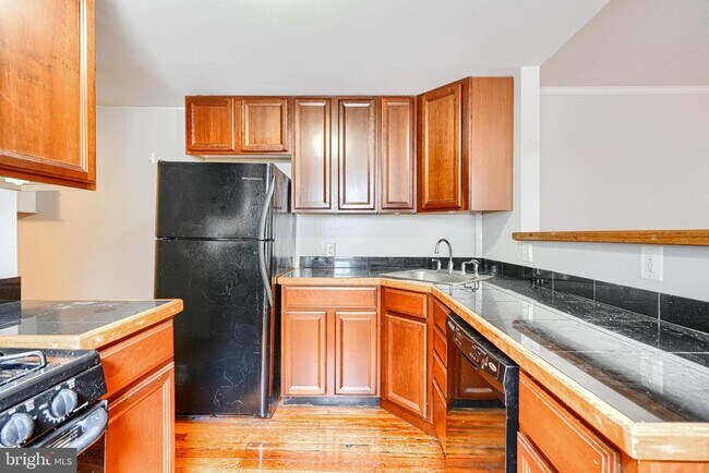 Foto del edificio - 1302 S Hanover St