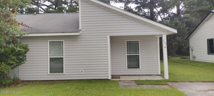 Building Photo - 115 Village Cir