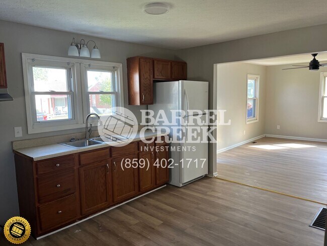 Foto del edificio - 213 Highland Ave