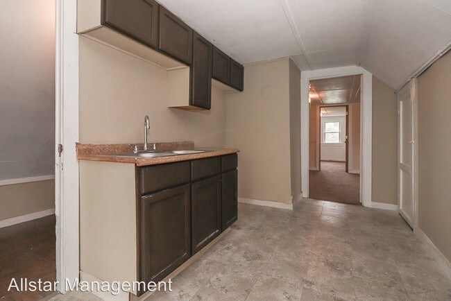 Foto del edificio - 3350 E 132nd St