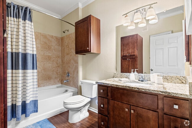 2BR, 2BA - 910SF - 1st Bathroom - Northwood Luxury Apartments