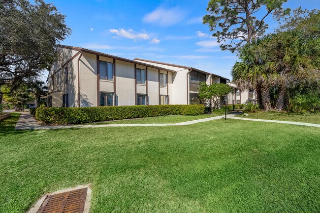 Foto del edificio - 1575 SW Silver Pine Way
