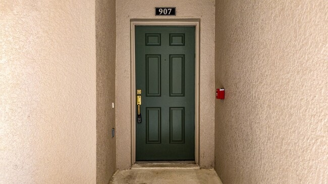 Foto del edificio - Lake Nona Condo with Conservation View in ...