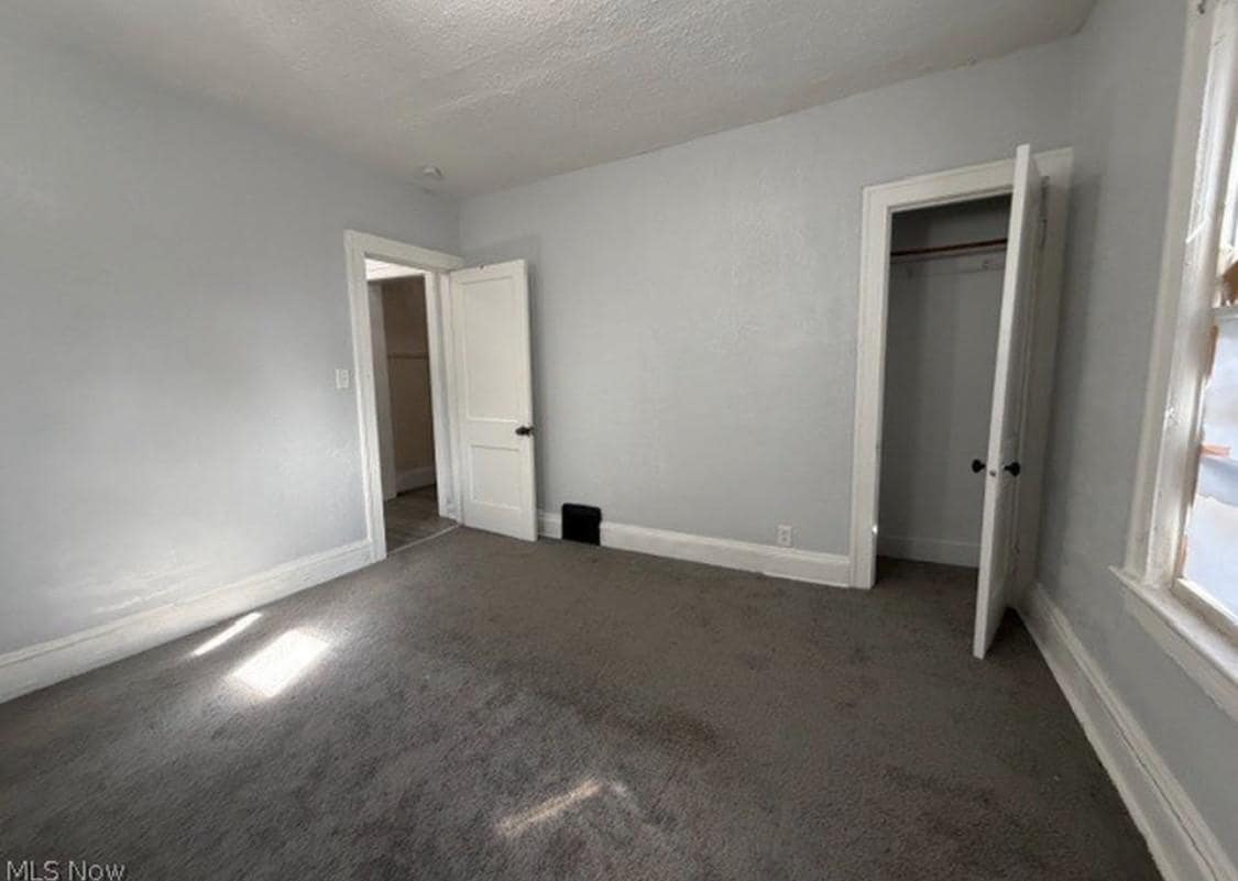 Building Photo - 3641 E 147th St