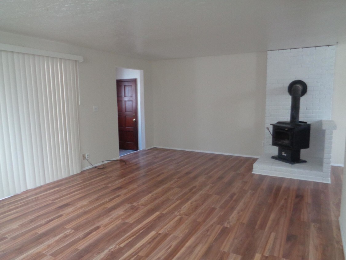 Primary Photo - 1714 Franklin St