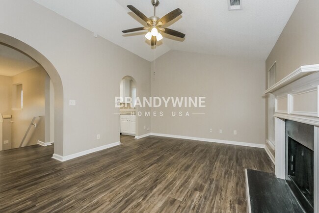 Building Photo - 265 Buffington Dr