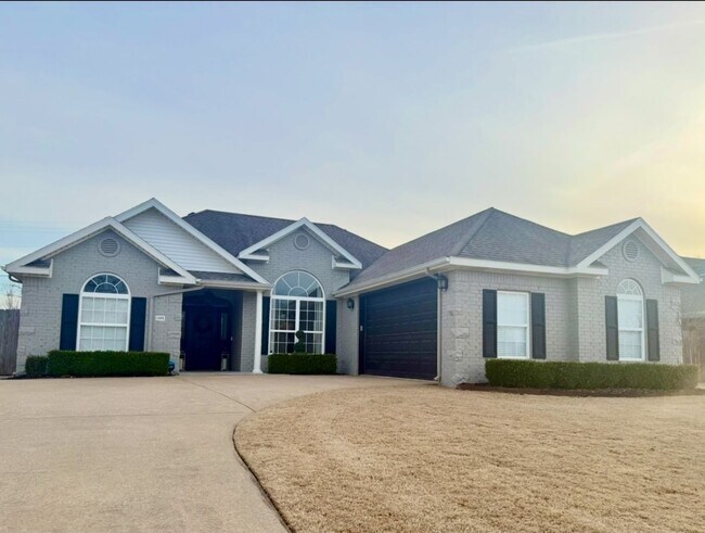 Foto del edificio - Available Mid-June! Stunning Home Near Col...