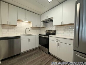 Building Photo - 51 Hill Rd