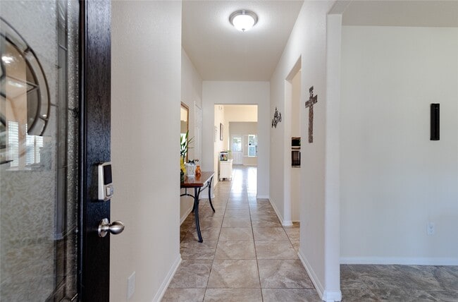 Foto del edificio - 15007 Miller Meadows Ln