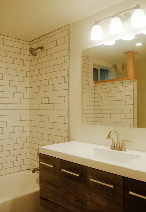 Newly remodeled bathroom - 5817 NE Sumner St